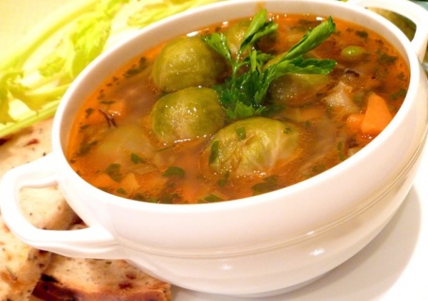 Постный суп с брюссельской капустой и шампиньонами